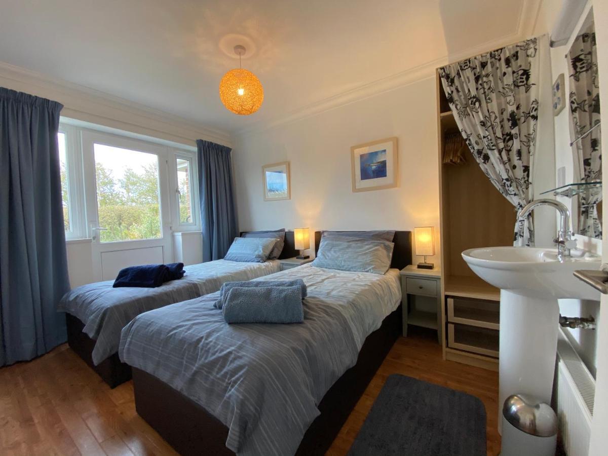 Bayview Self-Catering Coastal Bungalow In Rural West Wight Freshwater Exterior foto